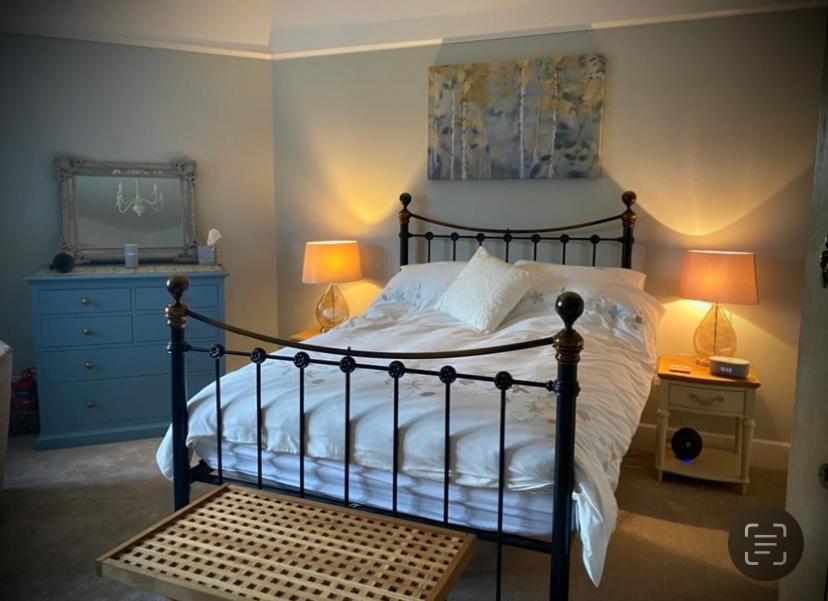 The Old Rectory - Valley View Room In Private Home Stockton-on-Teme ภายนอก รูปภาพ